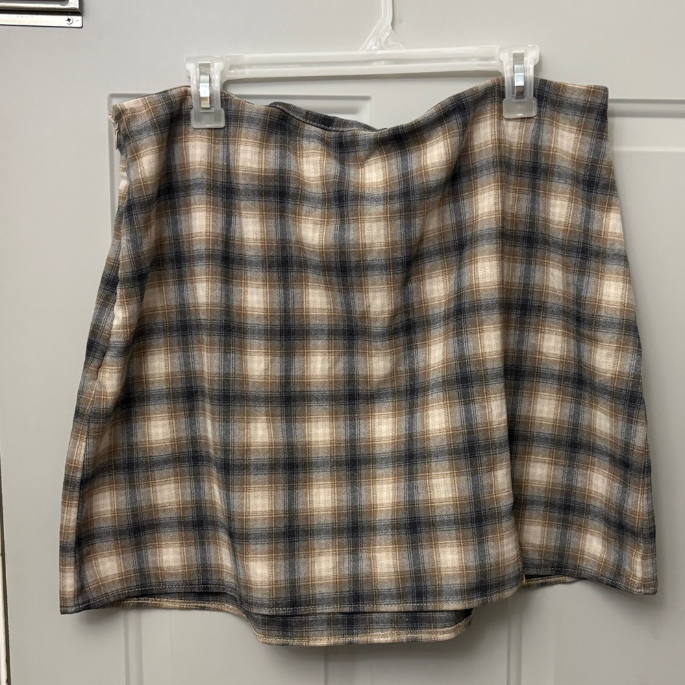 Old Navy Plaid Skater Skirt in Blue and Tan
